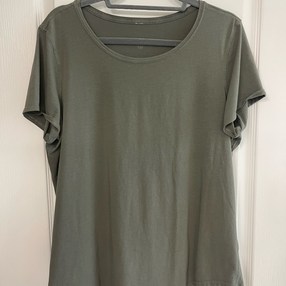 Lululemon crew love t shirt